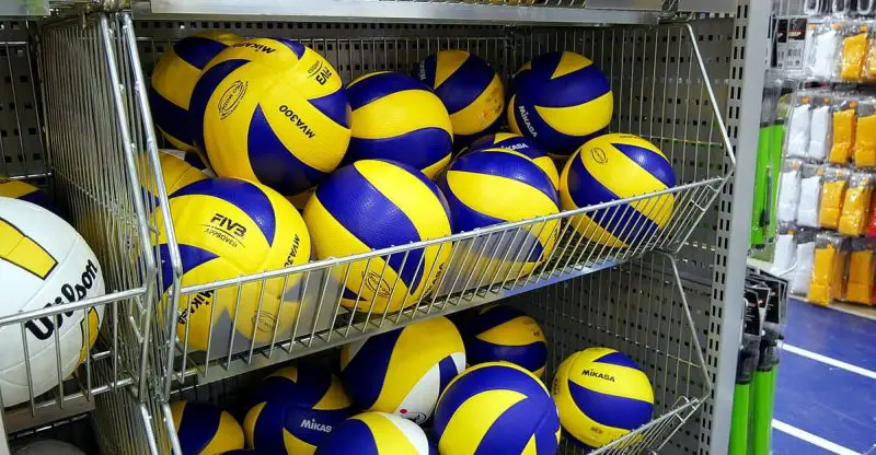 Best Indoor and Outdoor Volleyballs