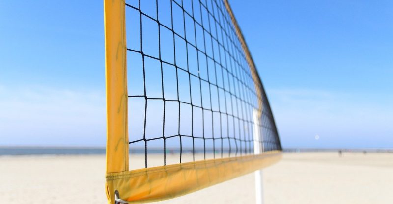 How High Should a Volleyball Net Be? (Men, Women, School, Beach)