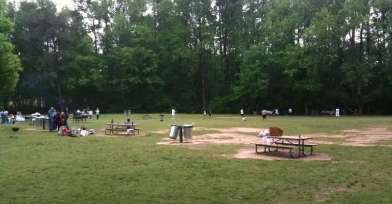 Jones Bridge Park volleyball court